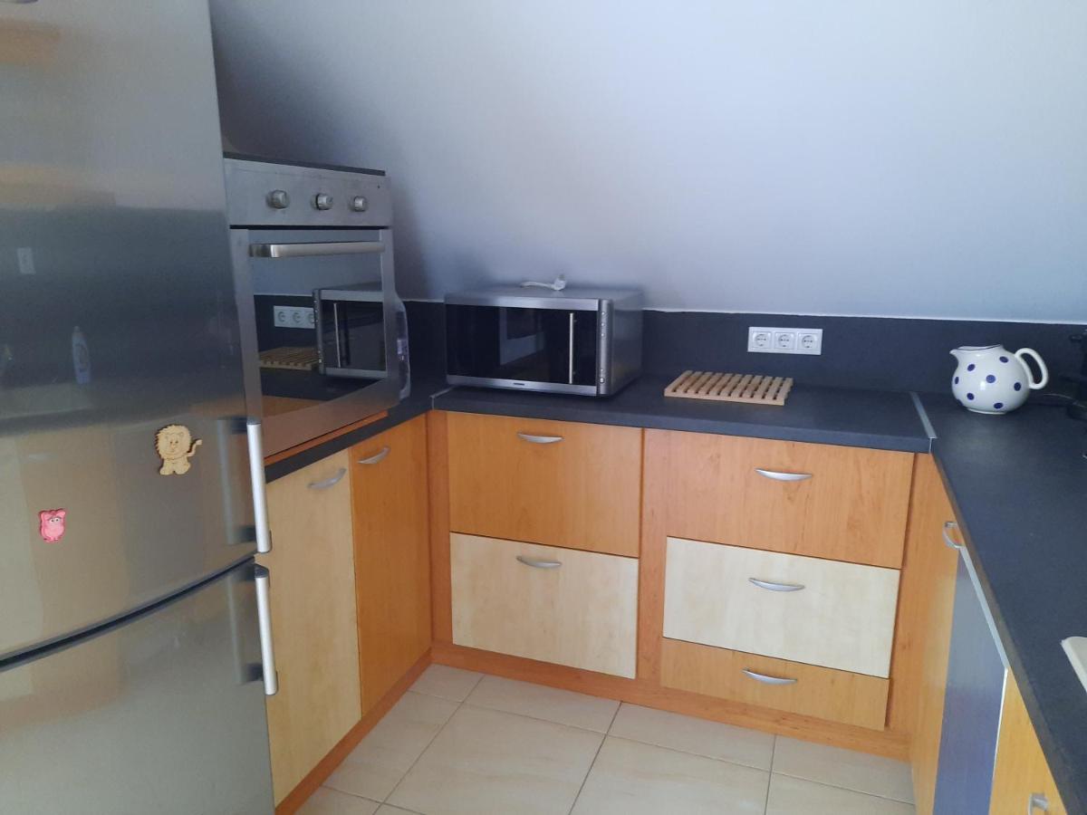 Fitt Apartman Lenti Exteriér fotografie