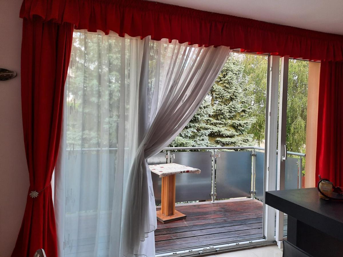 Fitt Apartman Lenti Exteriér fotografie